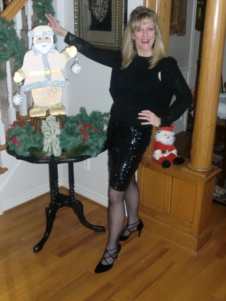 Still Blonde after all these YEARS Outfits modeled by women over 45